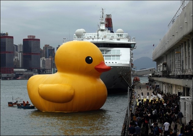 Giant Duck in Hong Kong