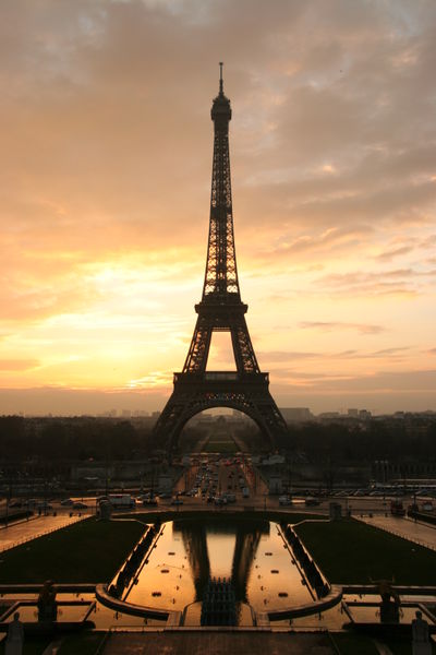 eiffel tower: the symbol of paris