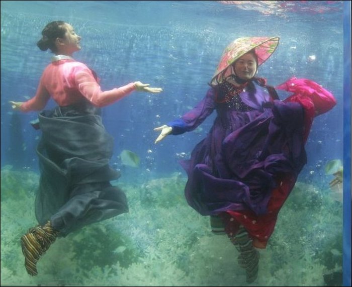 Underwater Fashion Show