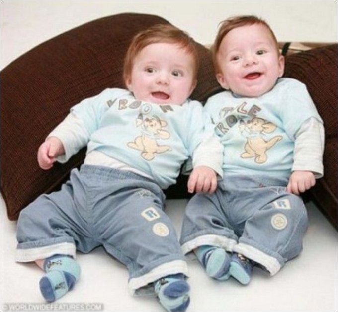 Amazing Twins