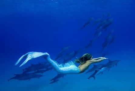 Hannah Fraser: Full time mermaid